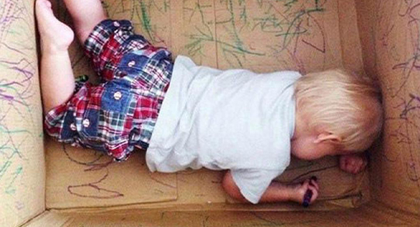 10 Of The Most Hilarious Hacks Ever That Help Dads Look After Their Kids Featured Image